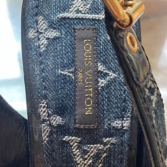 Louis Vuitton sandals 💙 - Picture 5 of 9